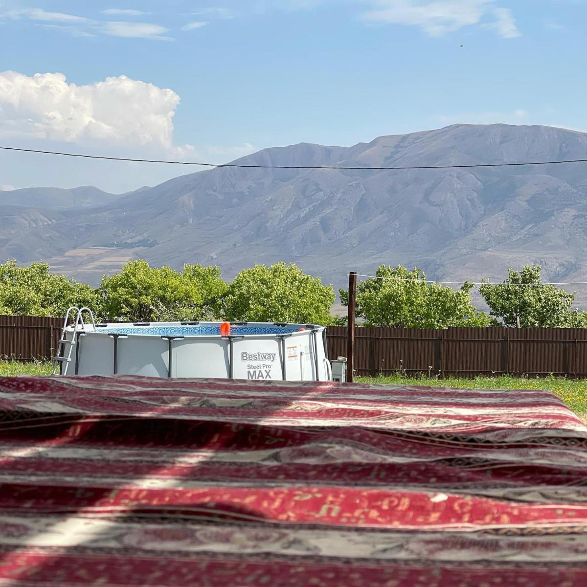 Noravank L-and-L - Housity