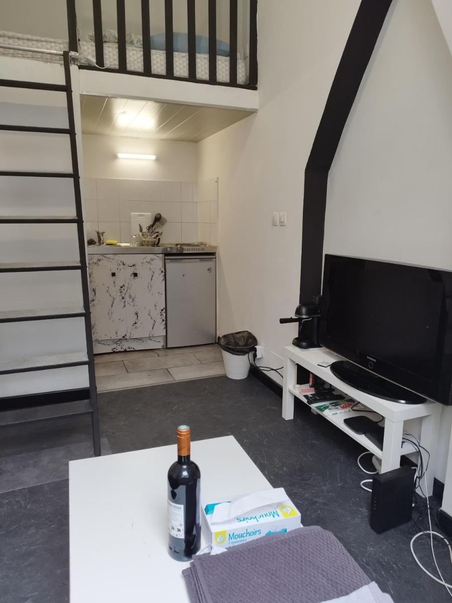 Petit studio idéalement placé! - Housity