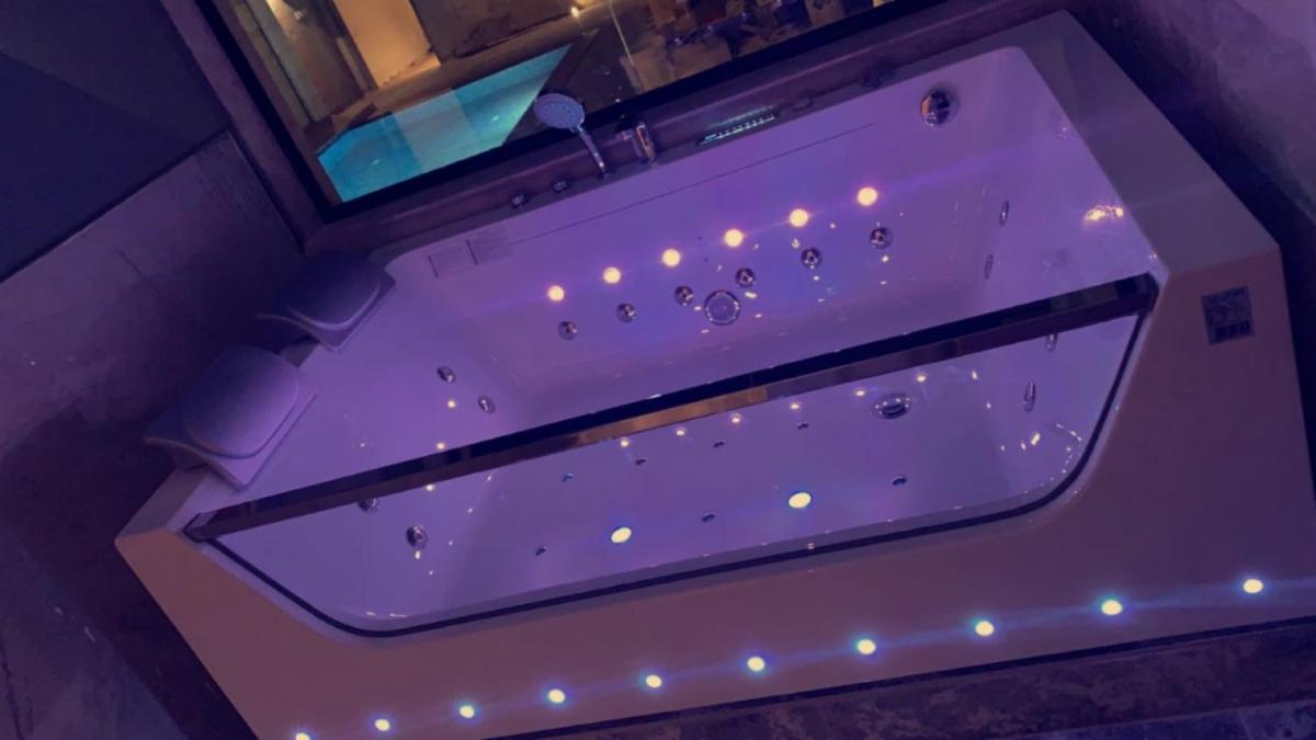 The Palms Resort (3) - Housity