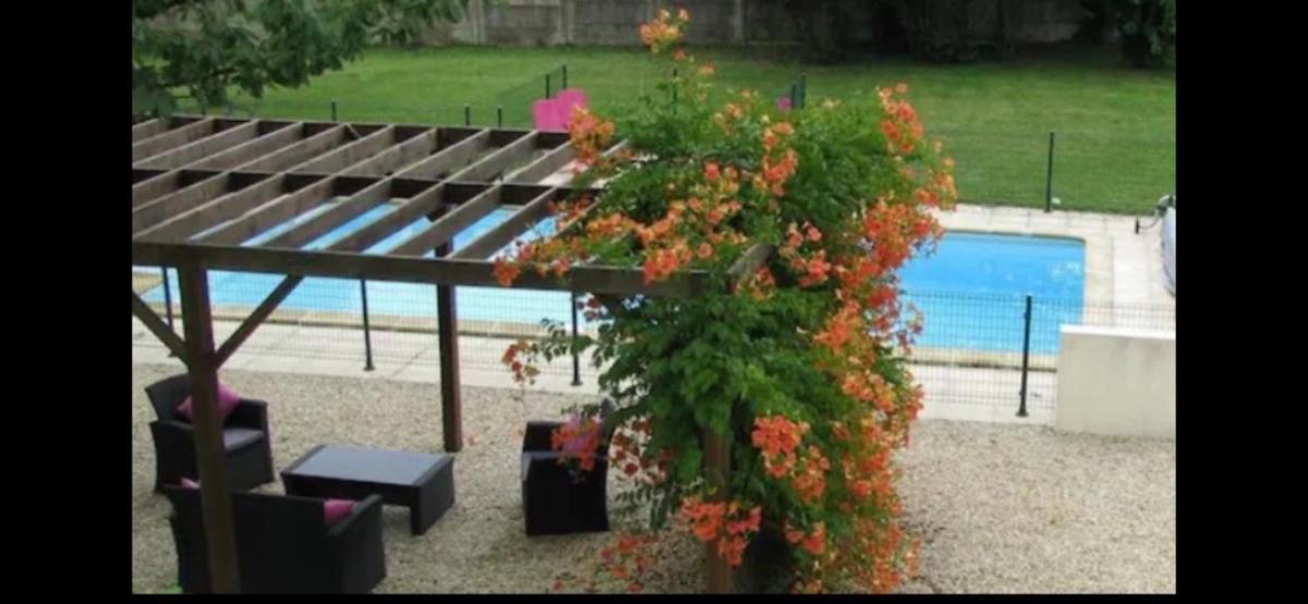 Les Roseries Boutique Gite - Housity