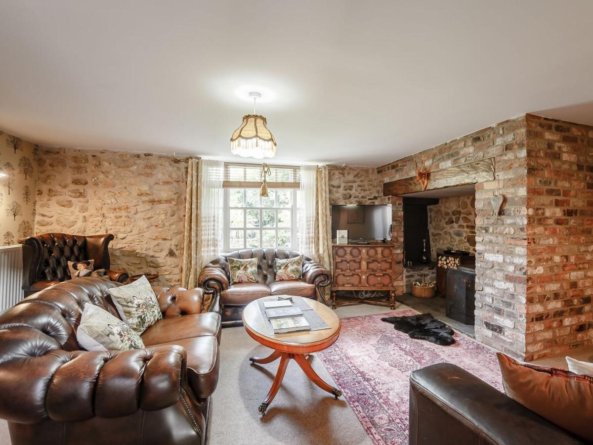 Laburnum House - Housity