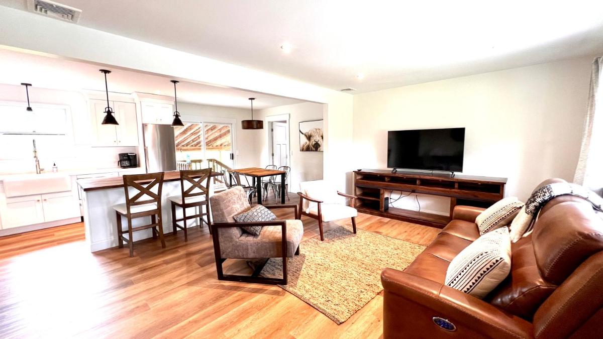 The Cottage Rooms at Glenwood Retreats - Housity