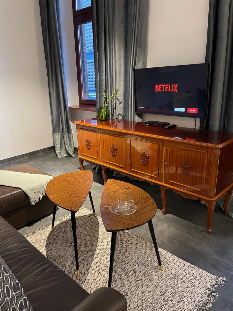 LivingRoom 2 z wanną z hydromasażem - Housity