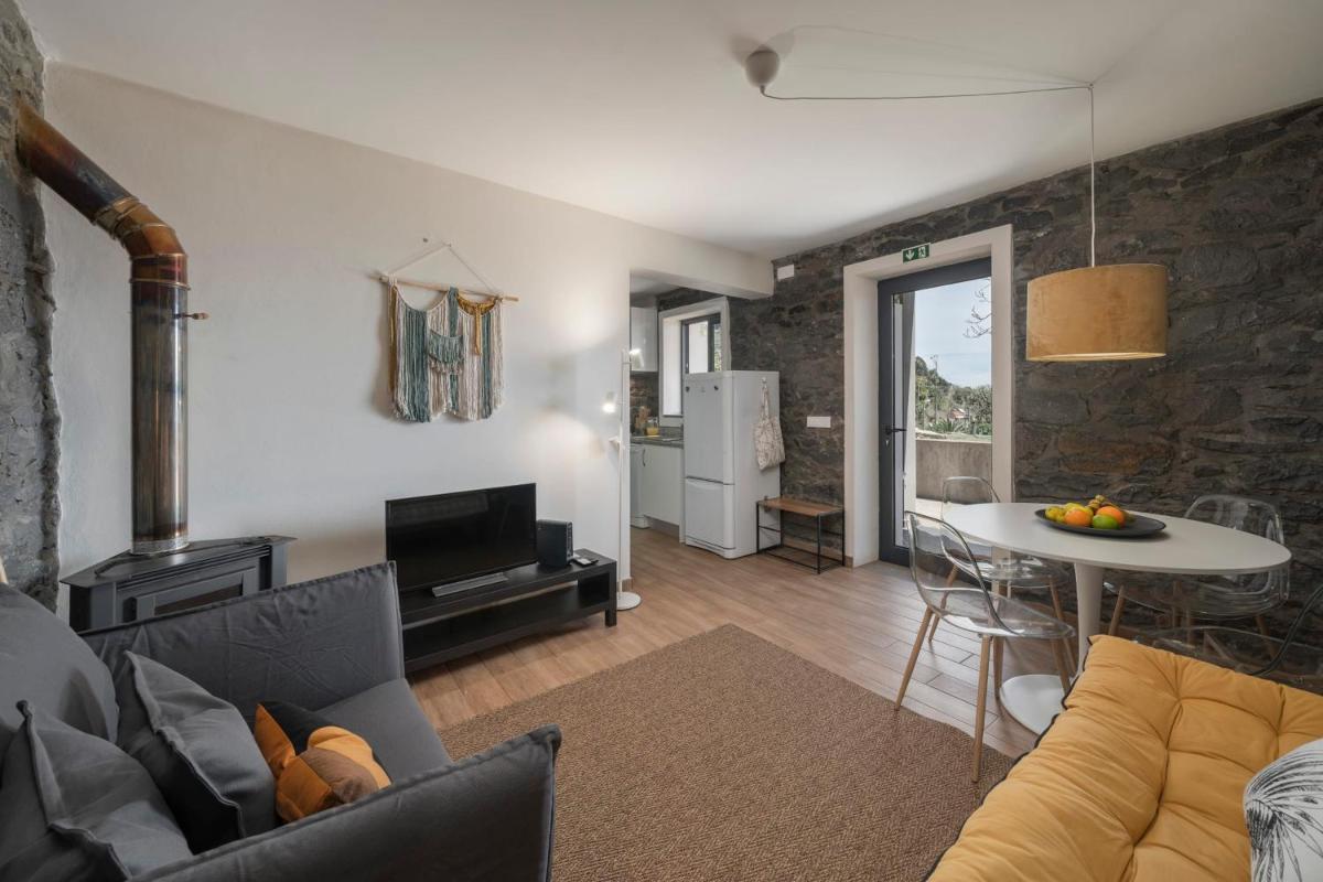 Casinha dos Canhas by An Island Apart - Housity