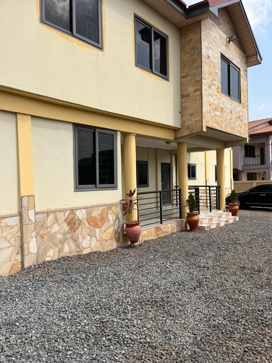 Suitetrails - SUCCESS ROOM Ensuit - East Legon, Adjiringanor