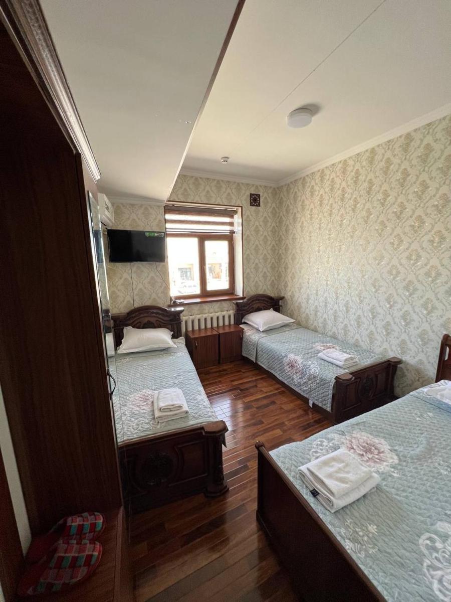 Khamza Hostel - Housity