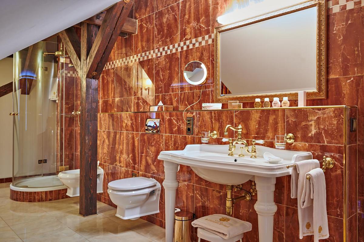 Ein Badezimmer in der Unterkunft Bernsteinschloss