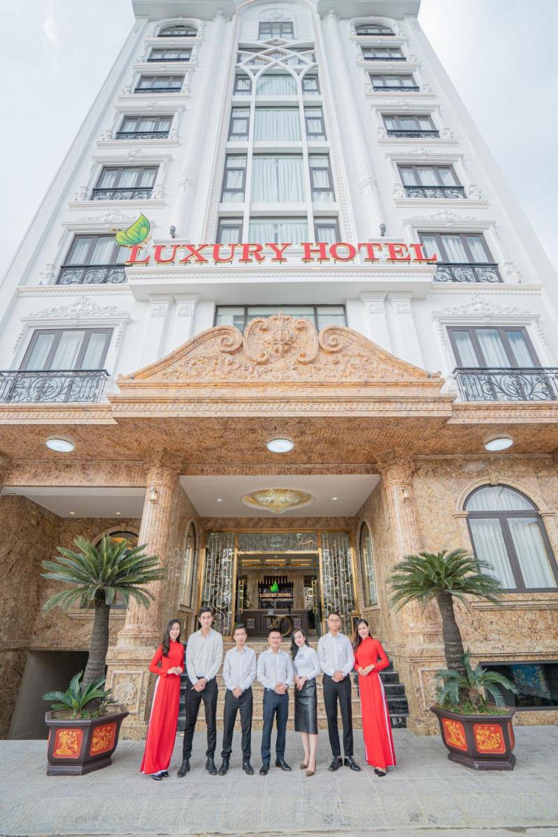 Luxury Hotel - Housity