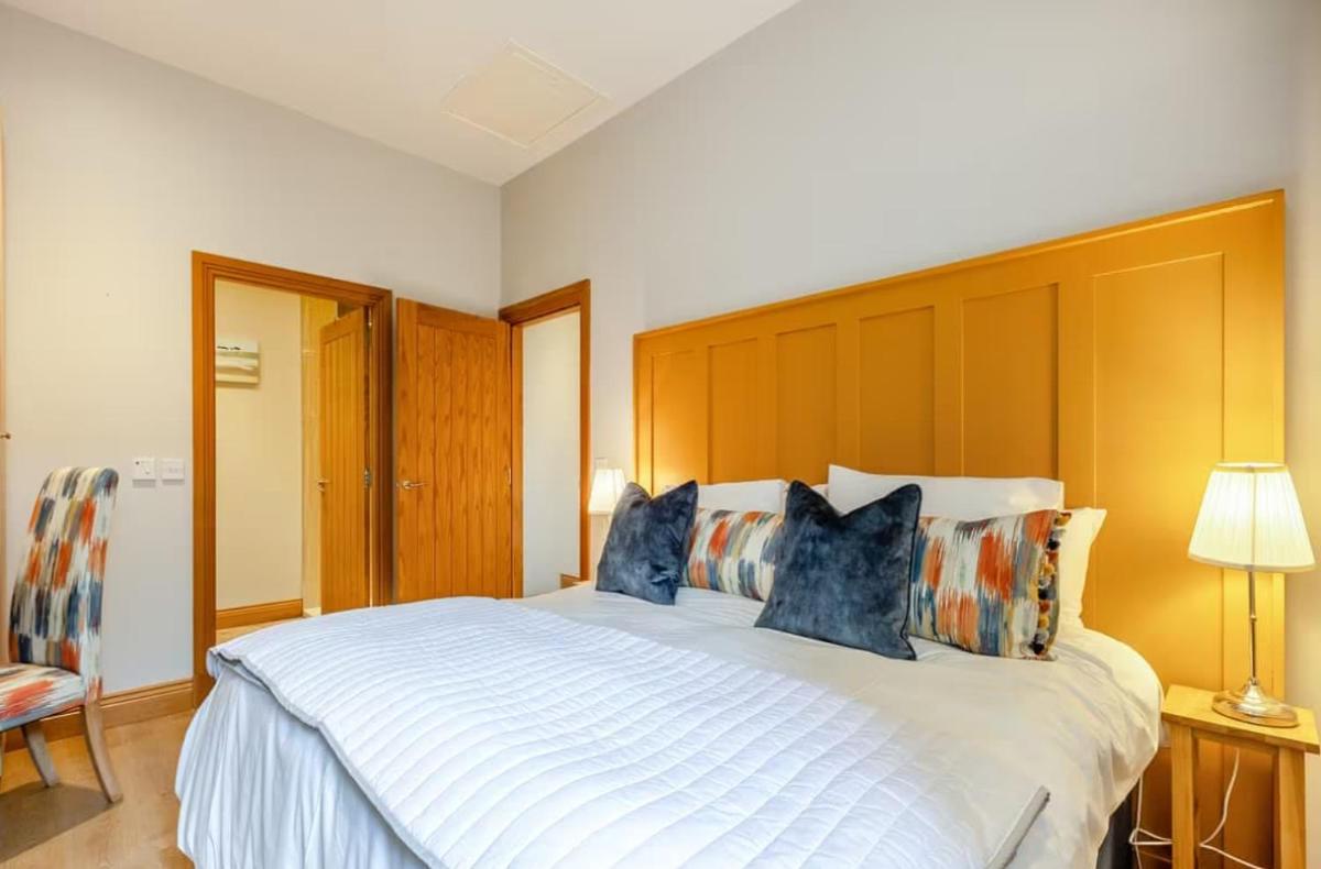 Woodside Apartments - Housity