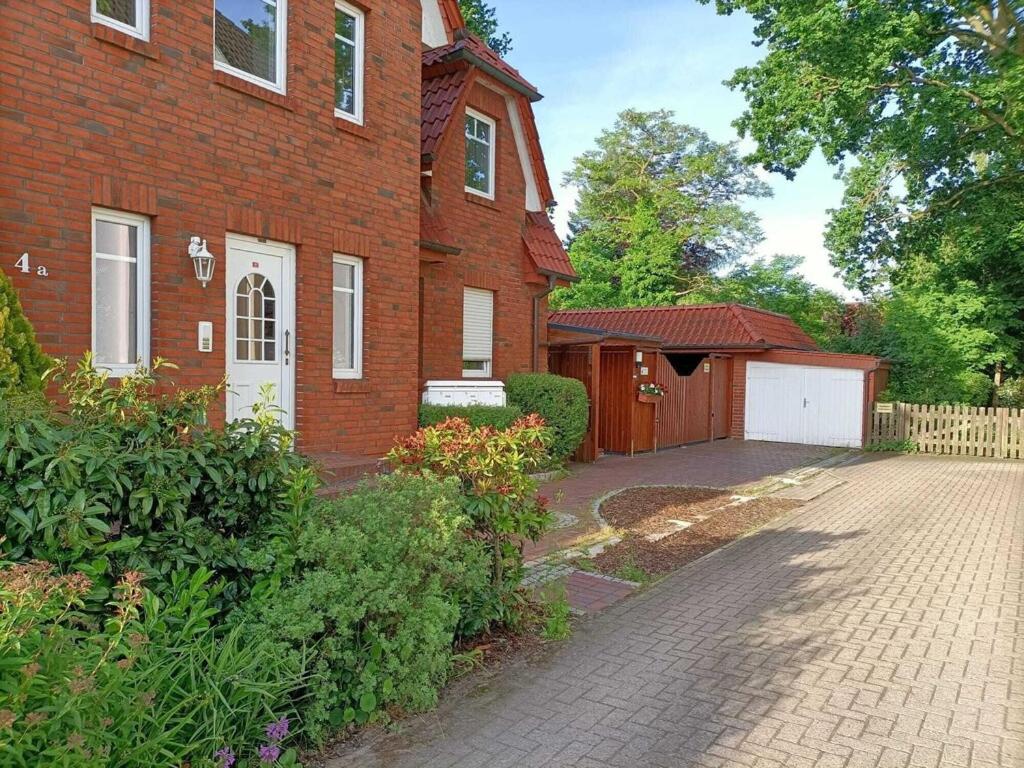 Moderne Ferienwohnung mit Kamin u Garten im EG, Baden, Nähe Weser u Golfplatz - Housity