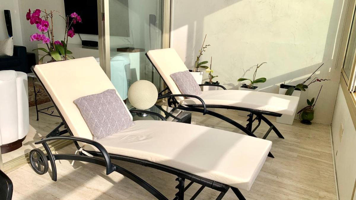 Suitetrails - Sea view luxury apartment
