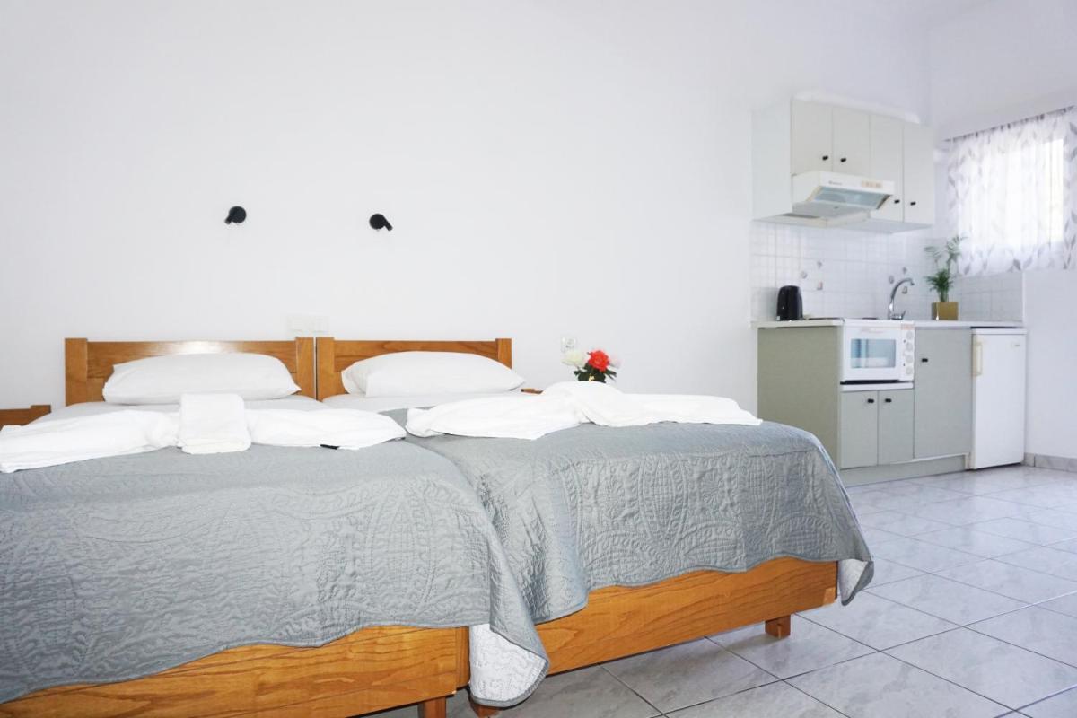 Aphrodite Studios & Apartment - Housity