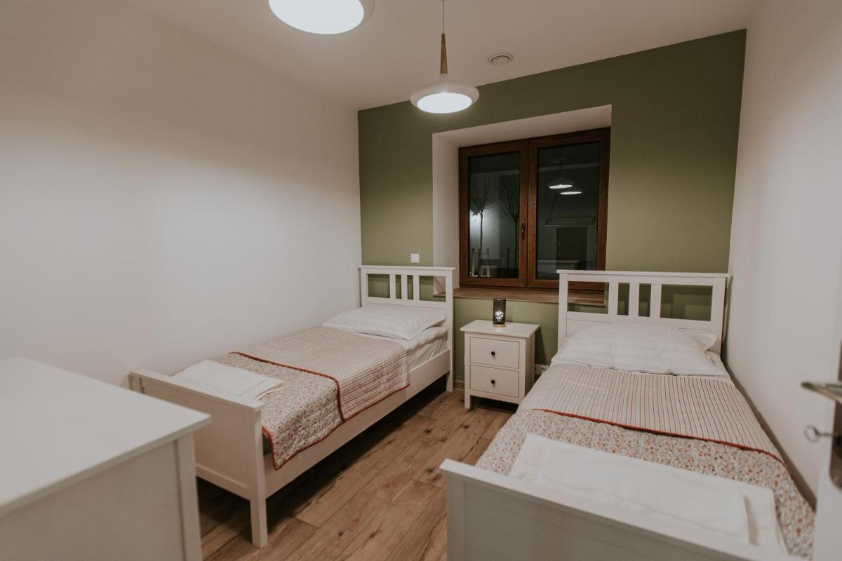 Zapomniany Zdrój - Housity