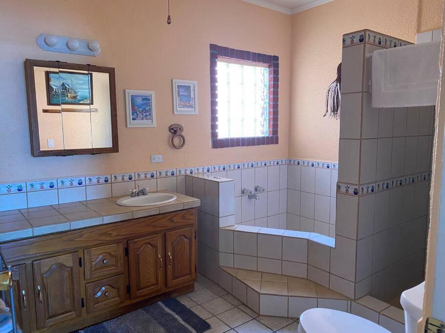 Beachfront, 2 bedroom Condo in San Felipe - Housity