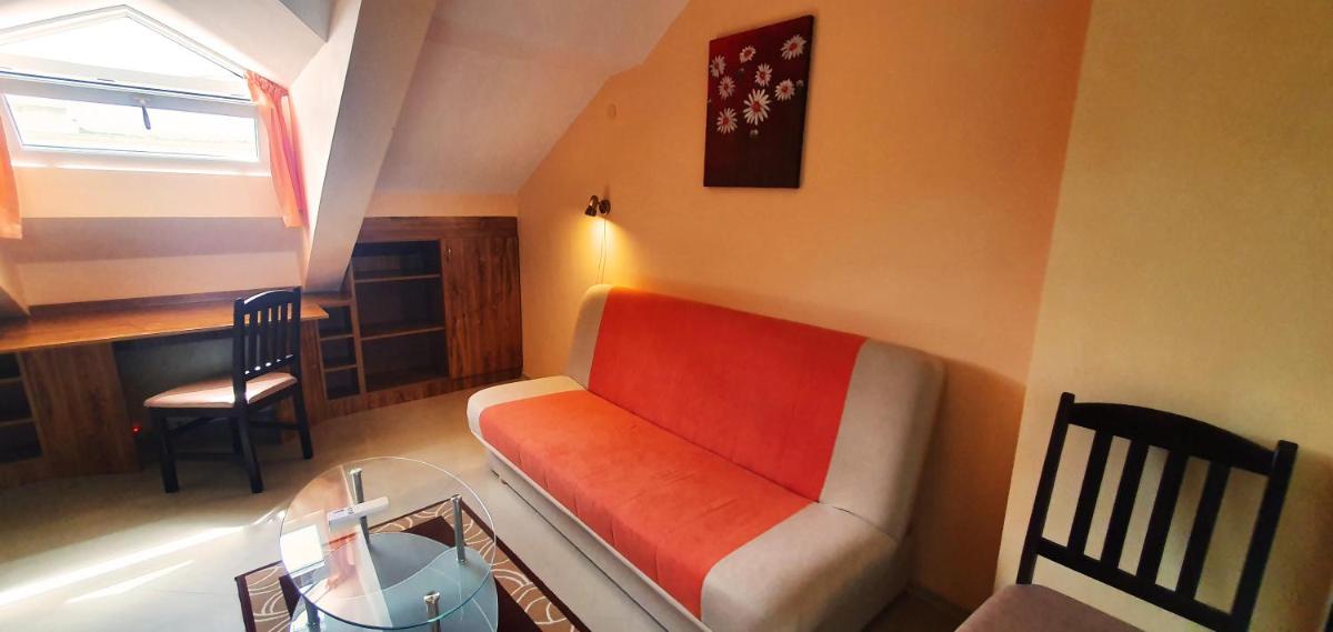 Top Floor Two Bedroom Apartment in Central Burgas - Housity
