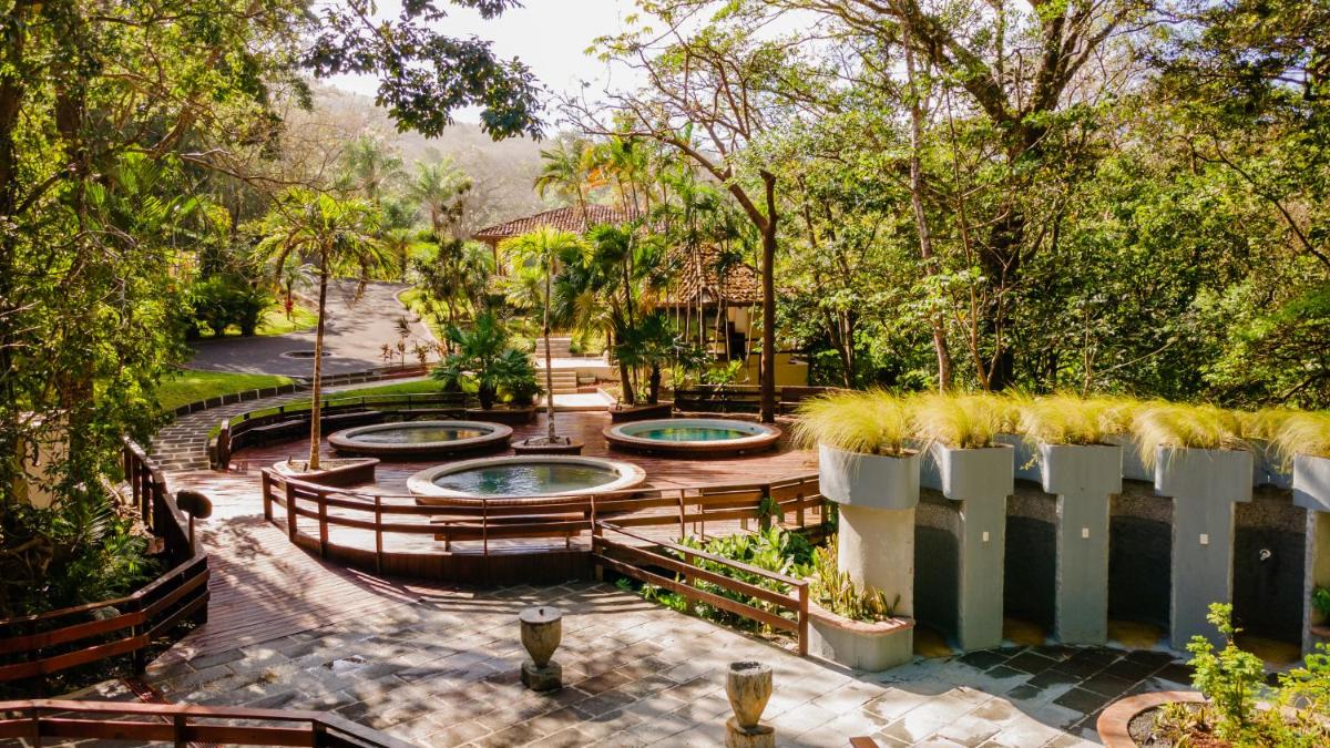 Borinquen Thermal Resort - Housity