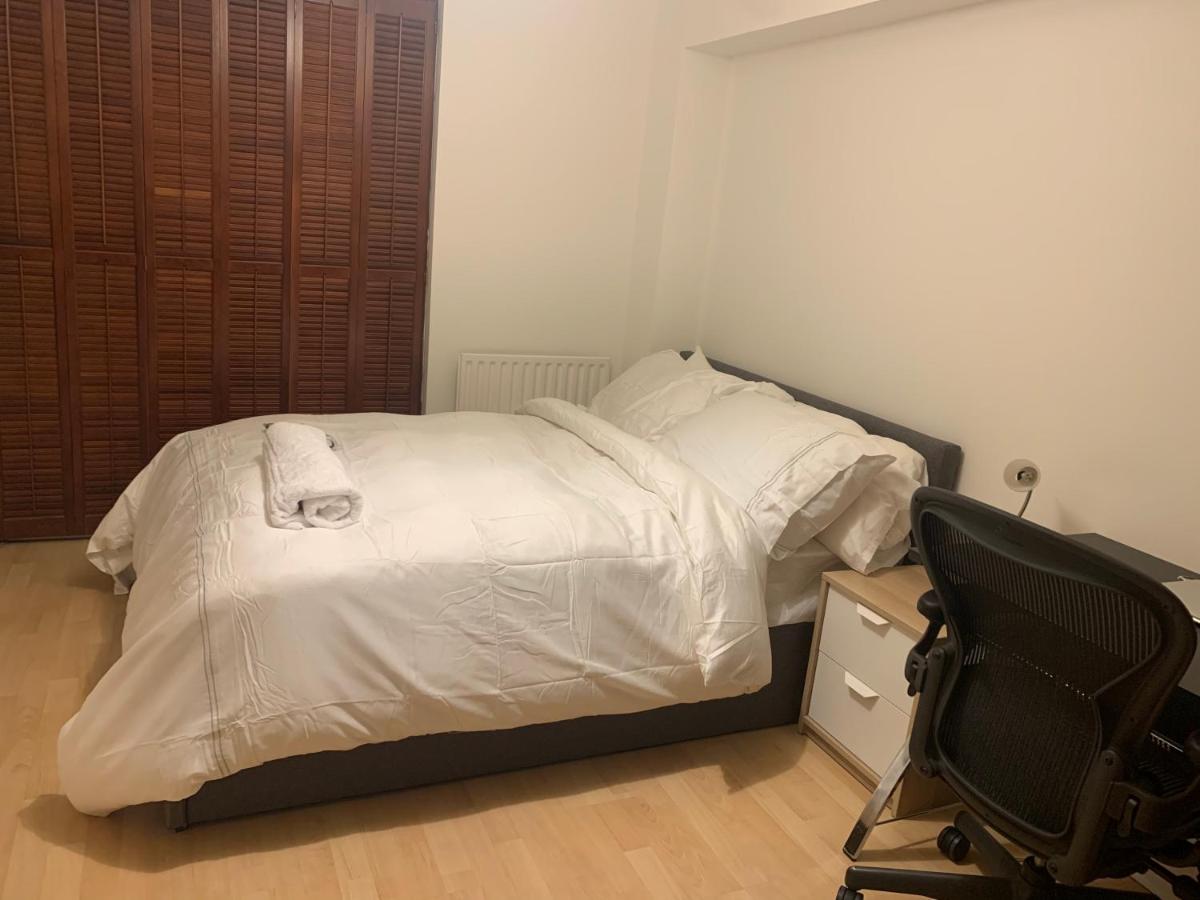 Suitetrails - Lovely room, free parking in private gated place