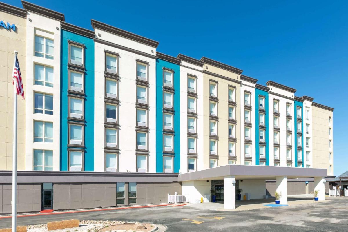 Wyndham Corpus Christi Resort North Padre Island - Housity