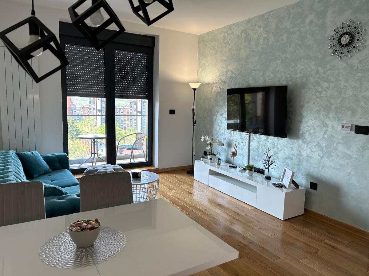 Oasis - Housity