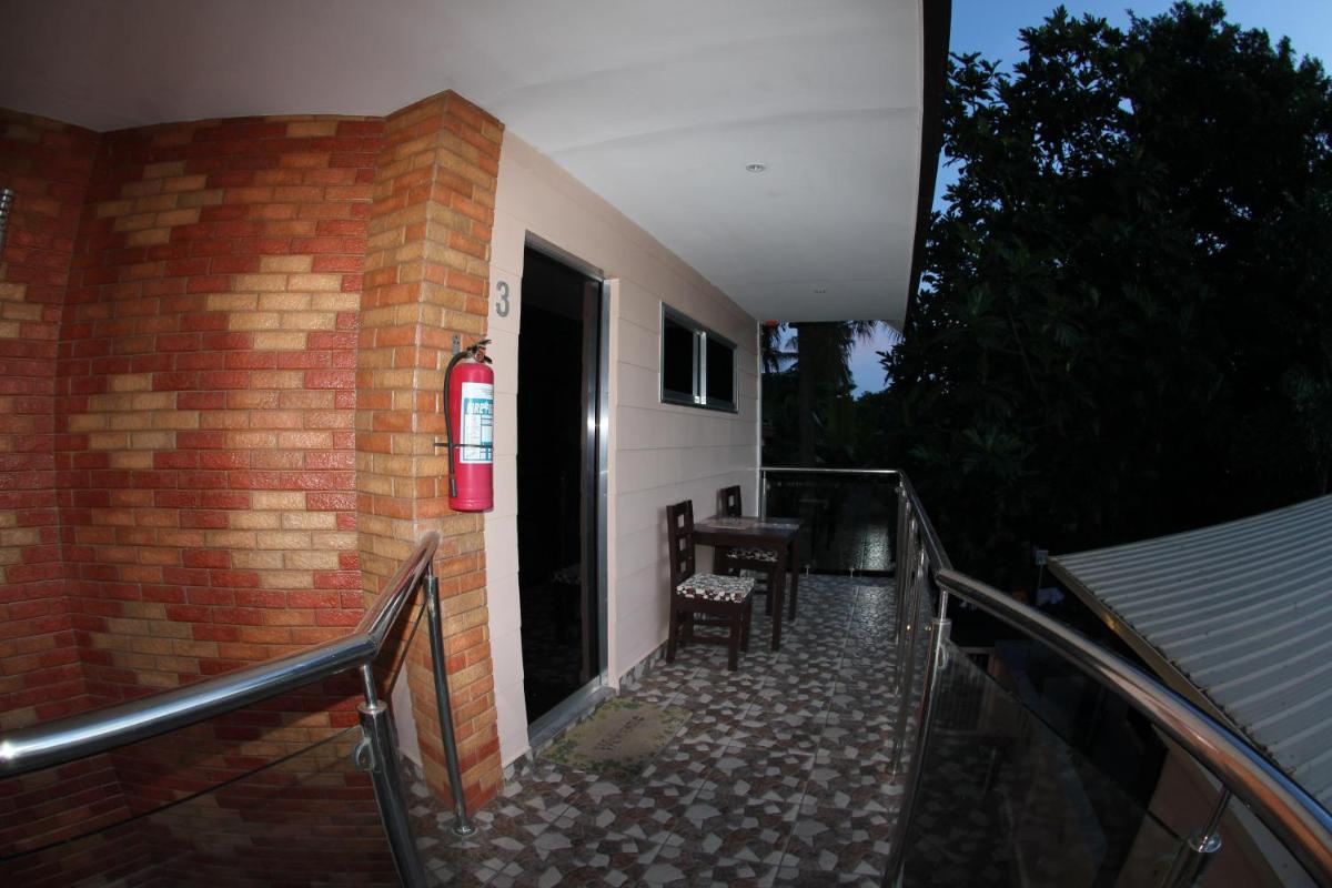 Logan Sobis 4 Apartments - Housity