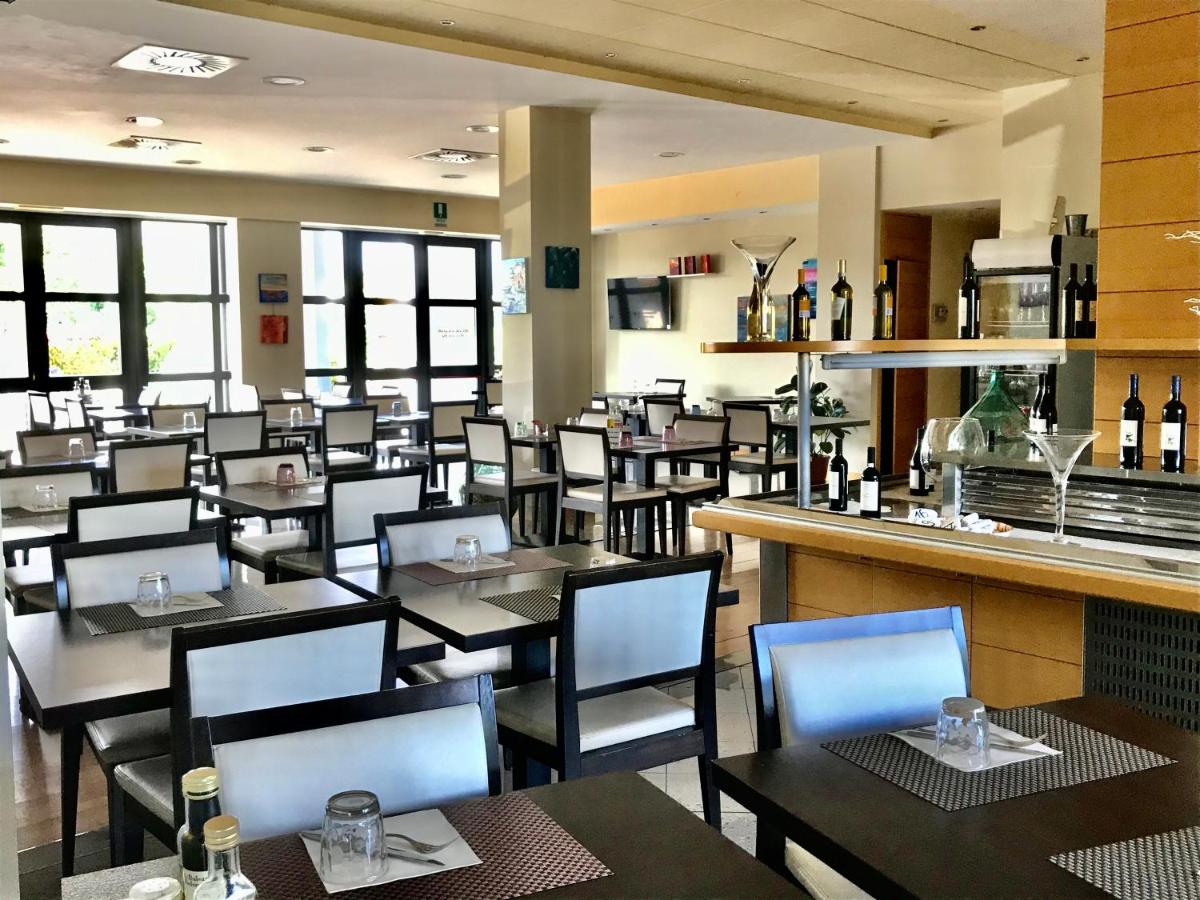 Hotel Ristorante Trendy - Housity