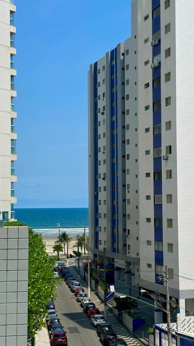 Suitetrails - Apto ótima localização a 100m da Praia, Piscina, Ar Condicionado, Garagem e Portaria 24h