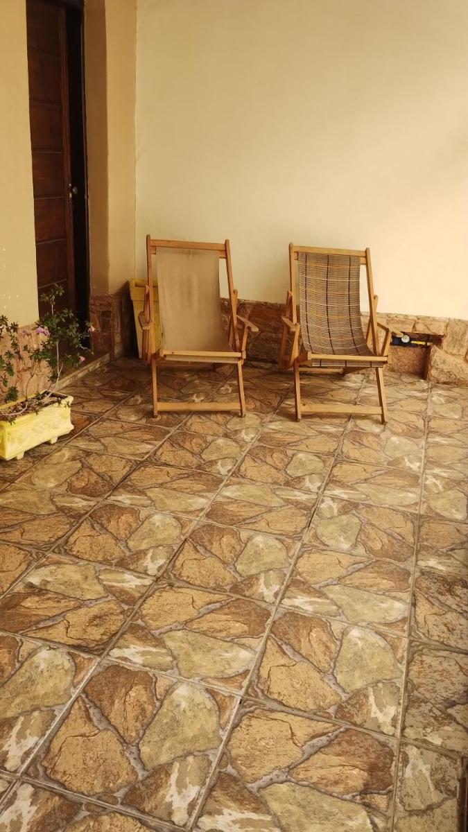 Casa Completa com 03 quartos a um quarteirão da Basílica Nacional - Housity
