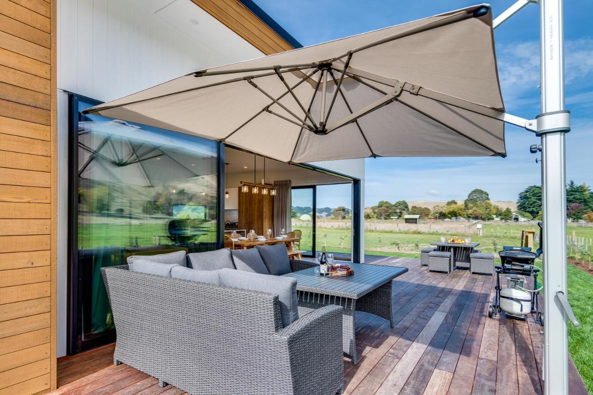 River Range Cottage - Havelock North Holiday Home - Housity
