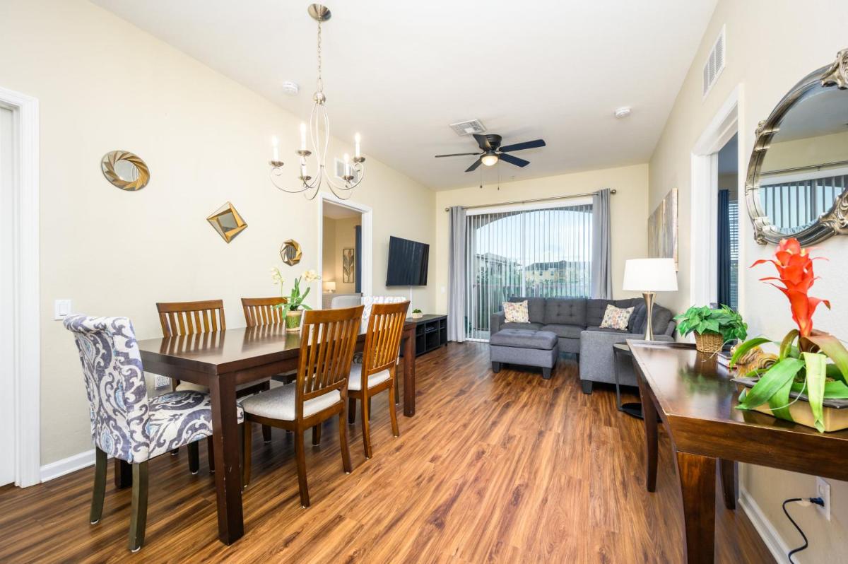 Suitetrails - Beautiful Deluxe Condo, Vista Cay - 3023