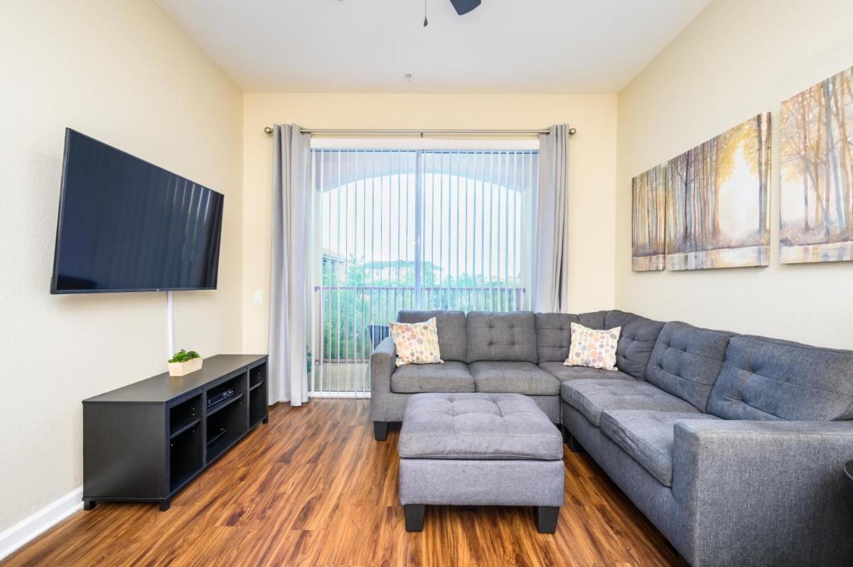 Suitetrails - Beautiful Deluxe Condo, Vista Cay - 3023