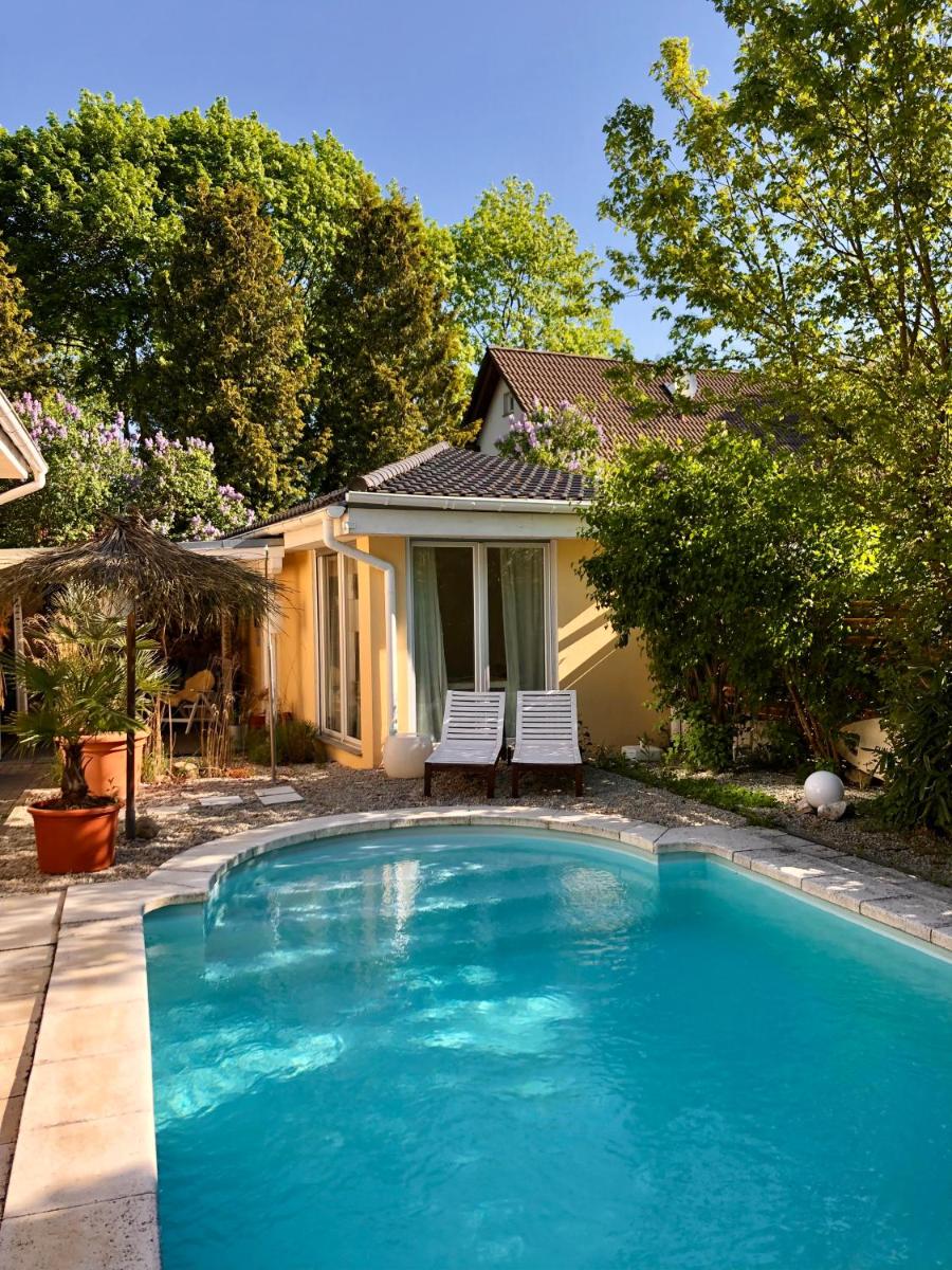 Apartment TinyHouse mit Pool, Outdoor Whirlpool und Garten - Hizvo