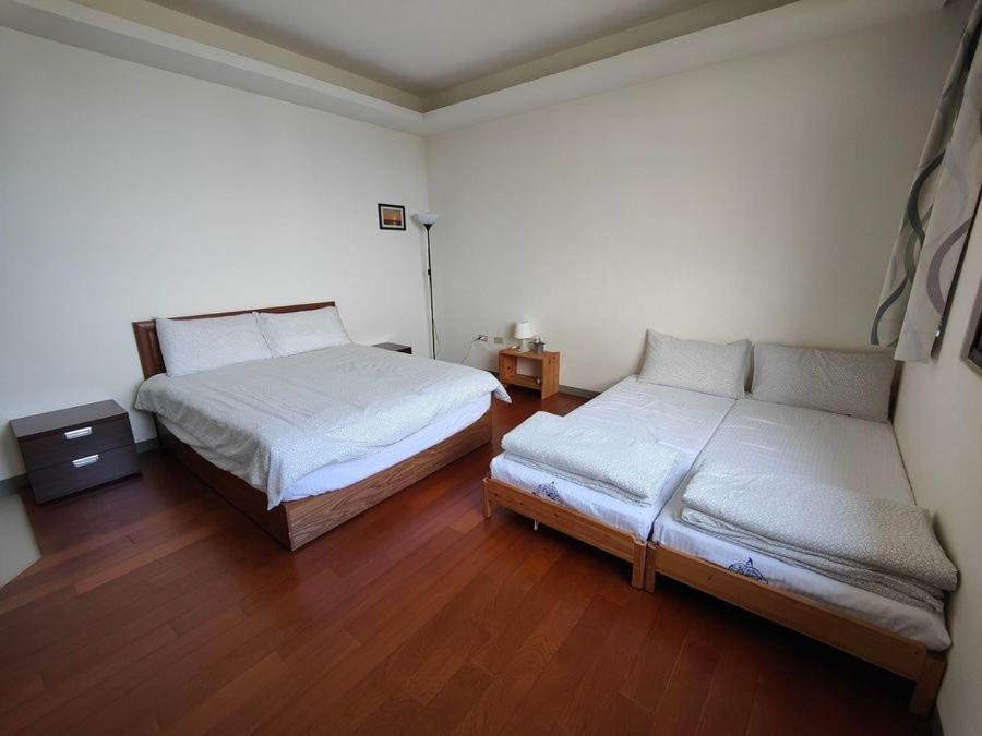 Migratory Birds Hotel - Housity