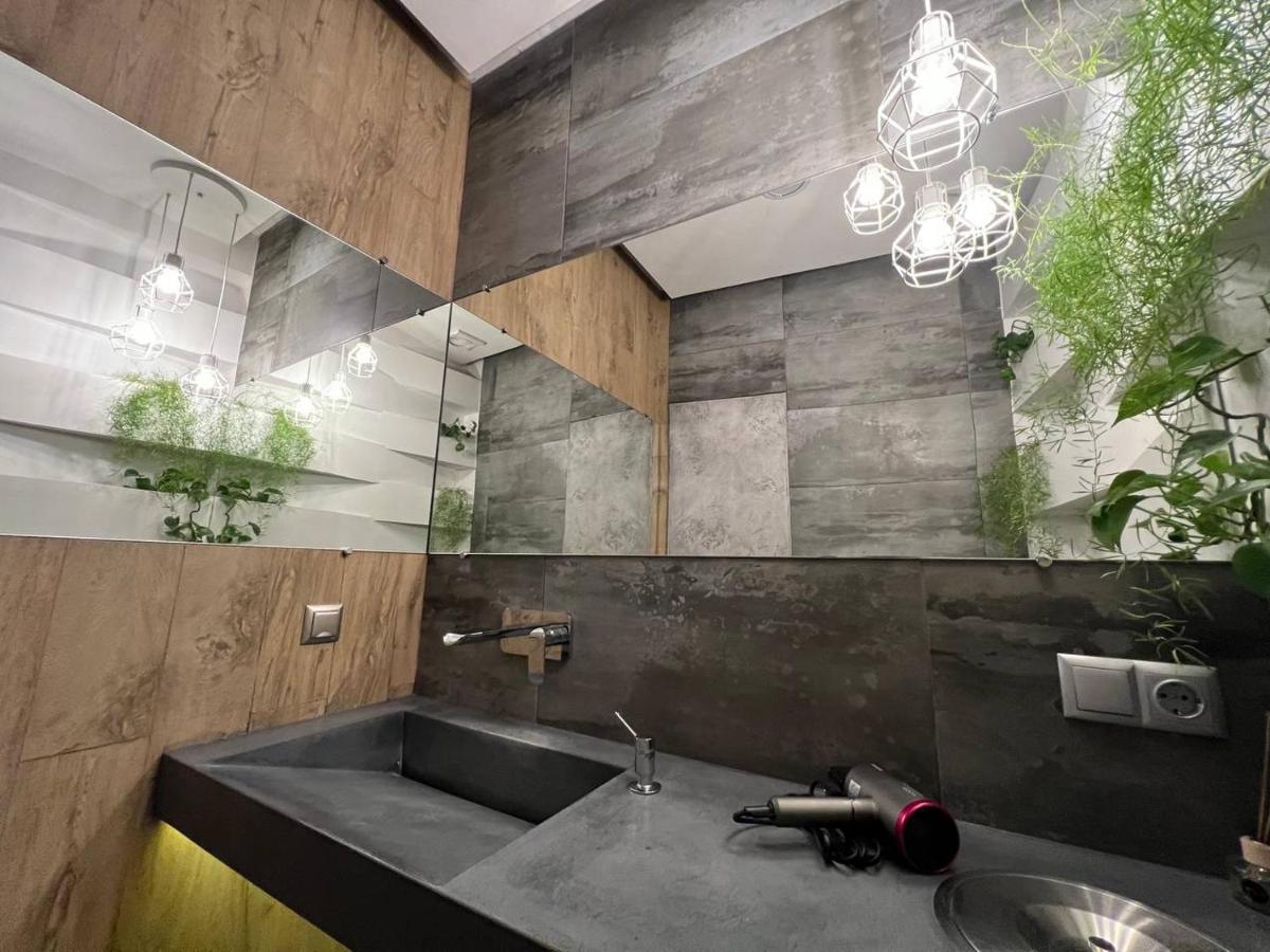 Blum Hotel - Housity