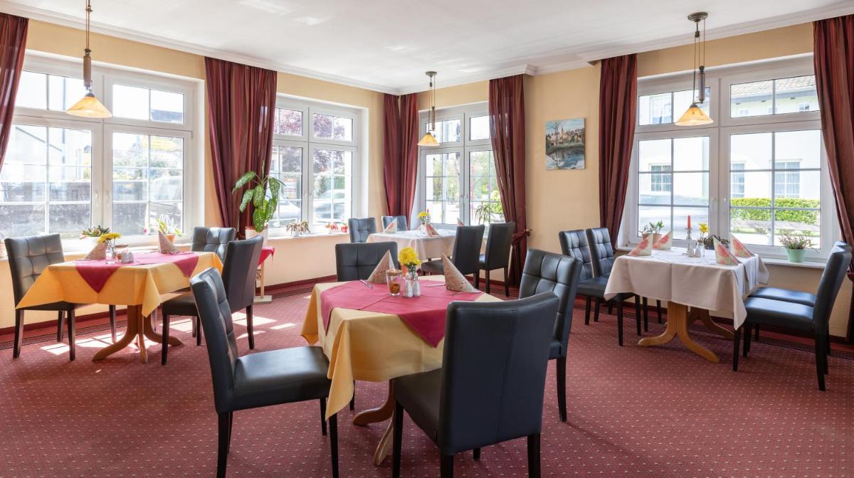 Hotel am Wariner See - Housity