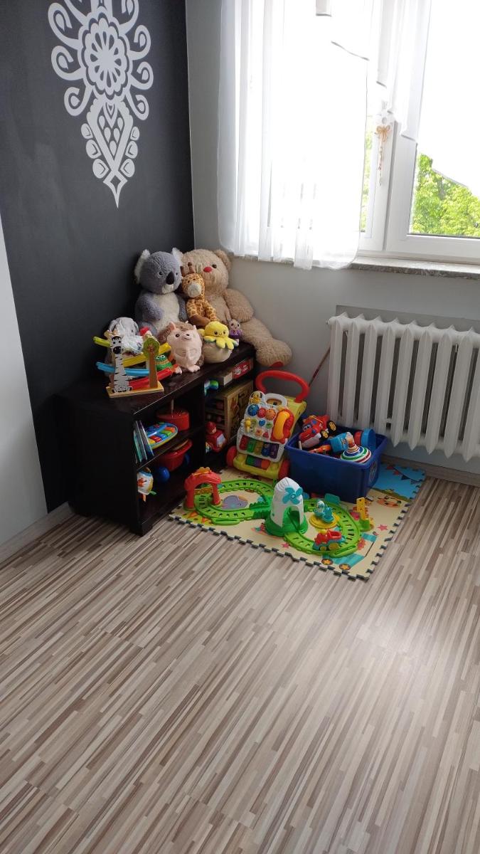 Cztery kąty - Housity
