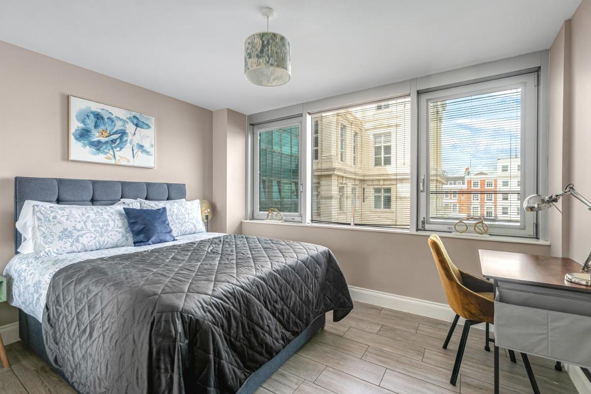 Airhost's Brighton's Best Green Diamond Escape with Sea Views - Hizvo
