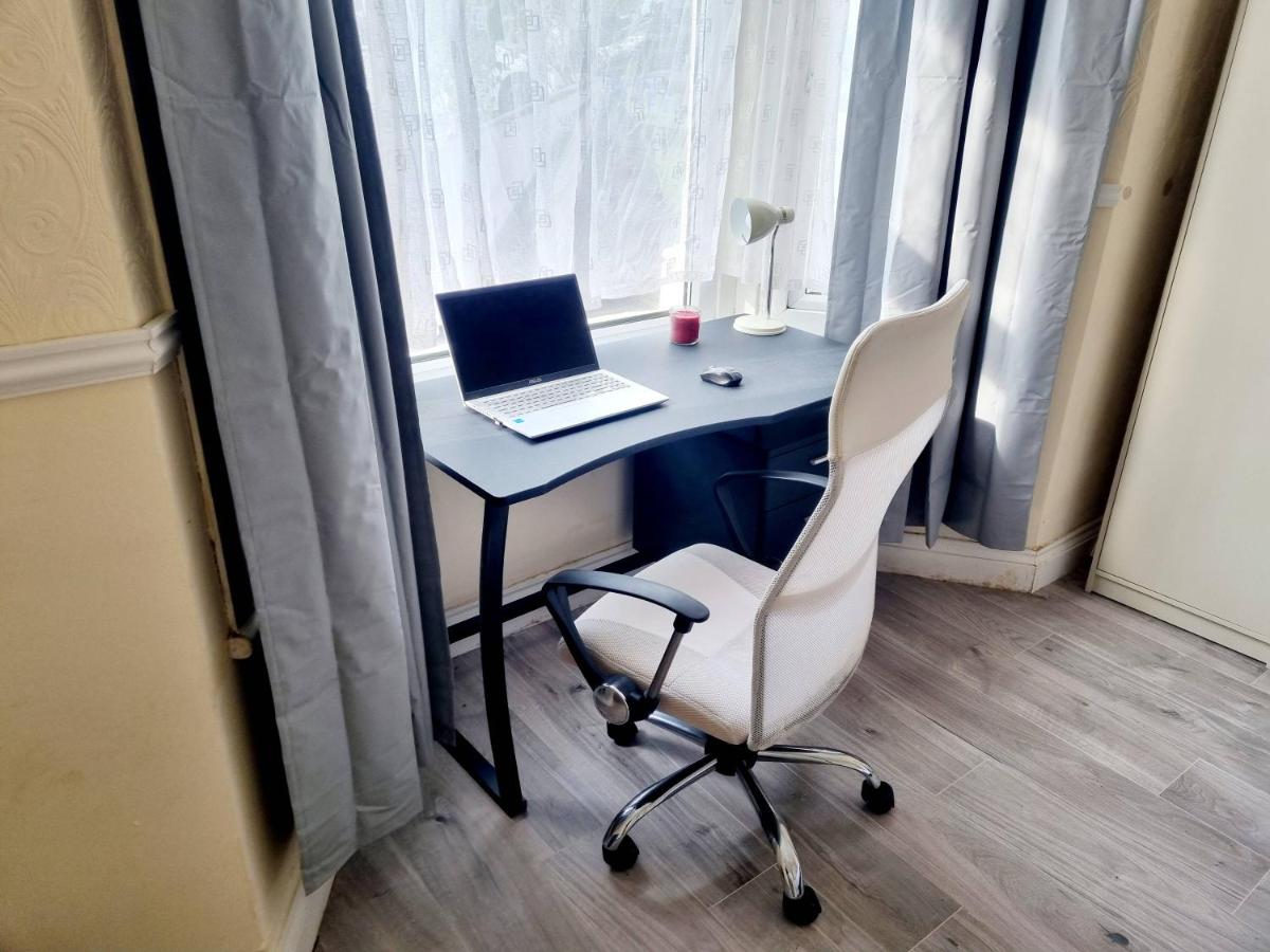Orford Village Room - Housity
