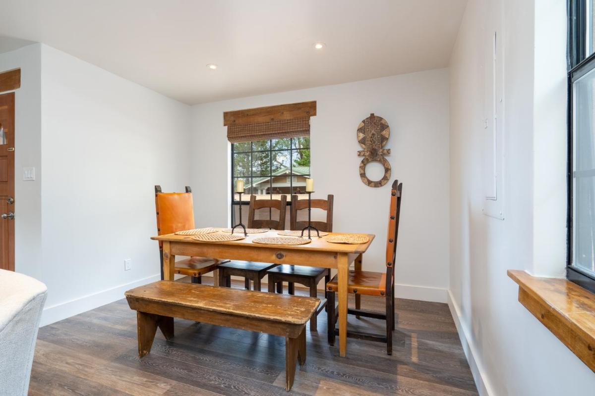 Hillside House - Housity