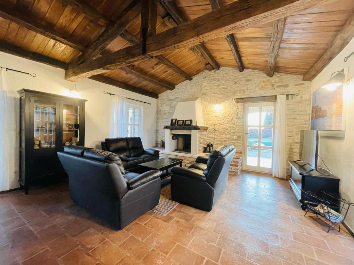 Liebevolle Villa Camelina mit Privatpool - Housity