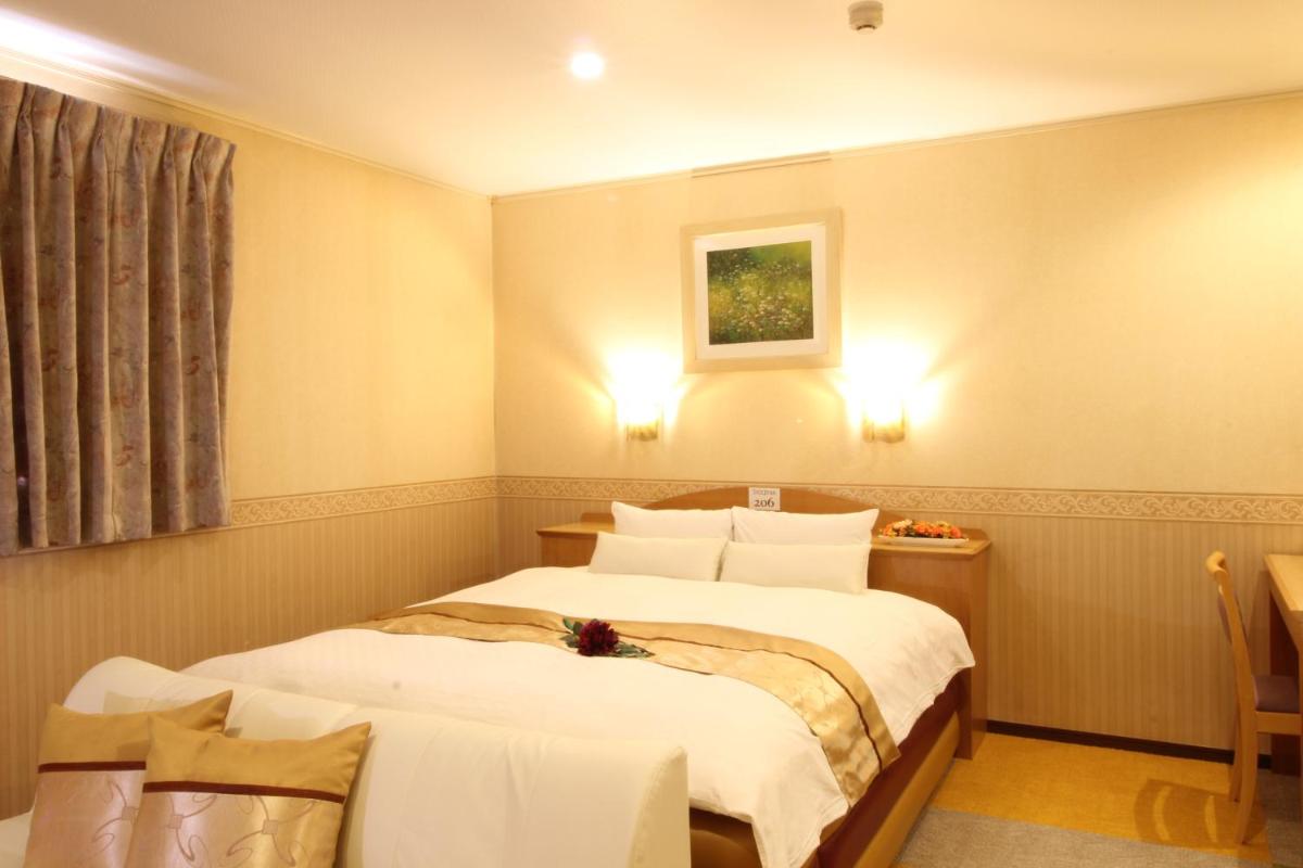 Hotel DOLPHIA-Adult Only - Housity