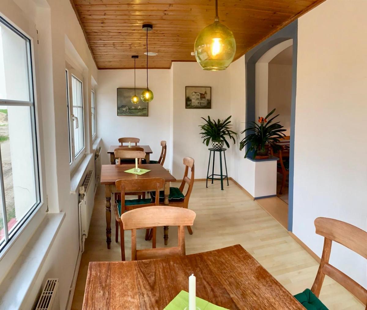 Pension "Strandhotel" - Housity