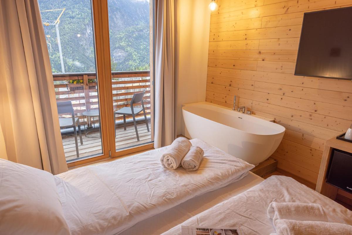 Giallo Dolomiti Wellness - Housity