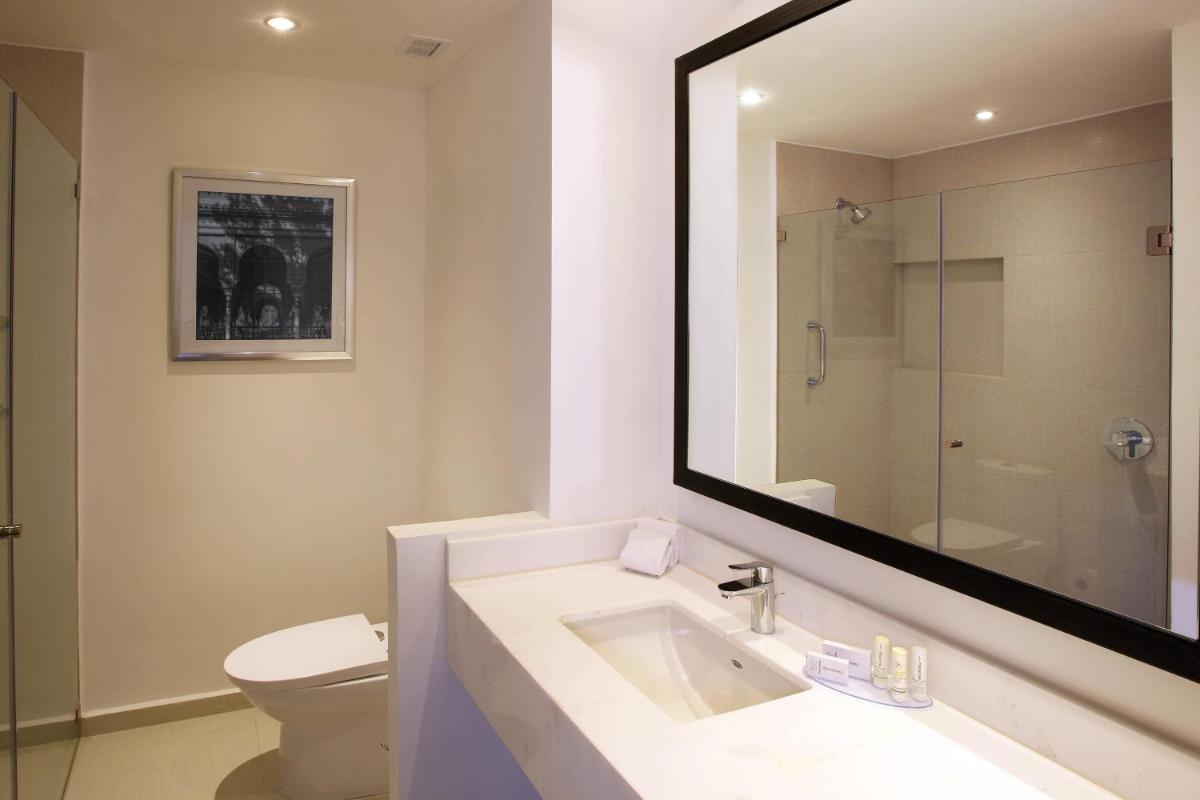 Fairfield Inn & Suites by Marriott Mexico City Vallejo - Housity