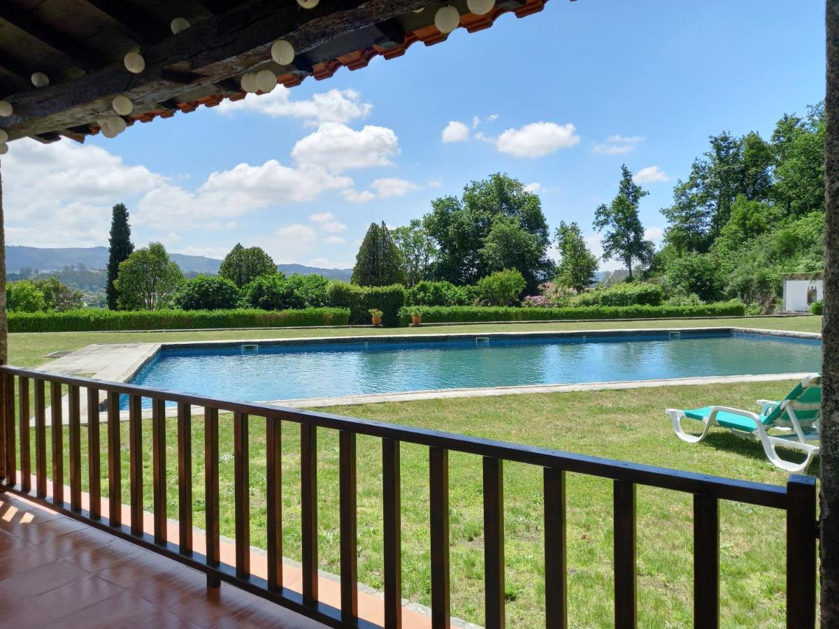 Pinheiros Farm House - Housity