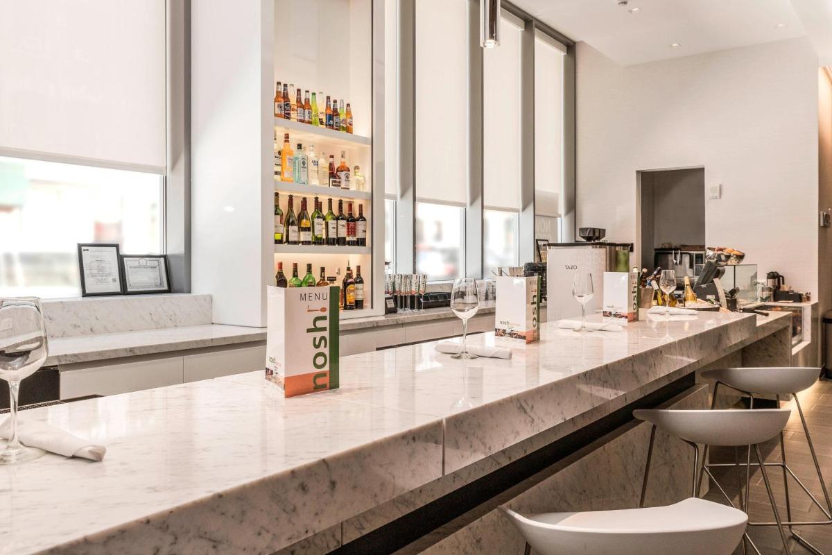 Courtyard by Marriott Long Island City/New York Manhattan View - Housity