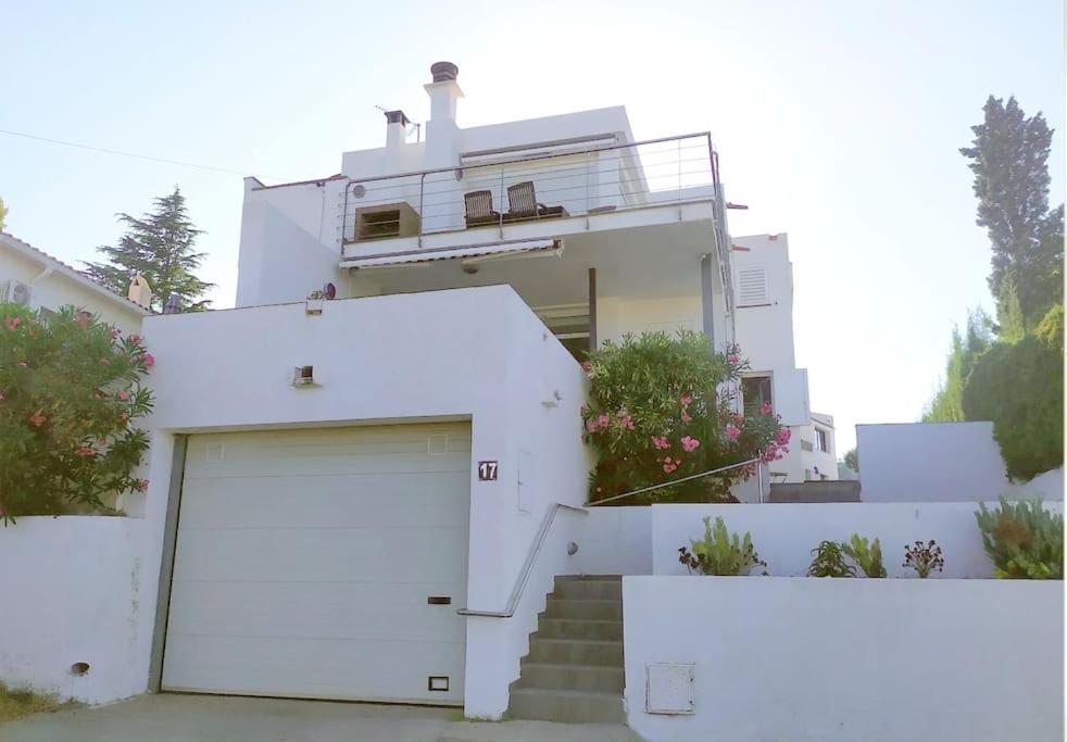 Villa con preciosas vistas y jacuzzi exterior - Housity