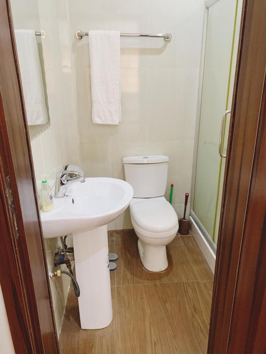 Cozy 1 bedroom Apt with Wifi, Security, serene estate - Housity