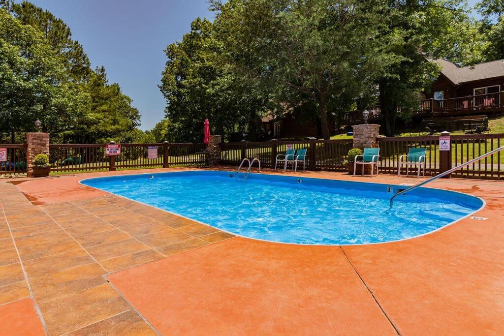 Branson Bear -Pet Friendly - Housity