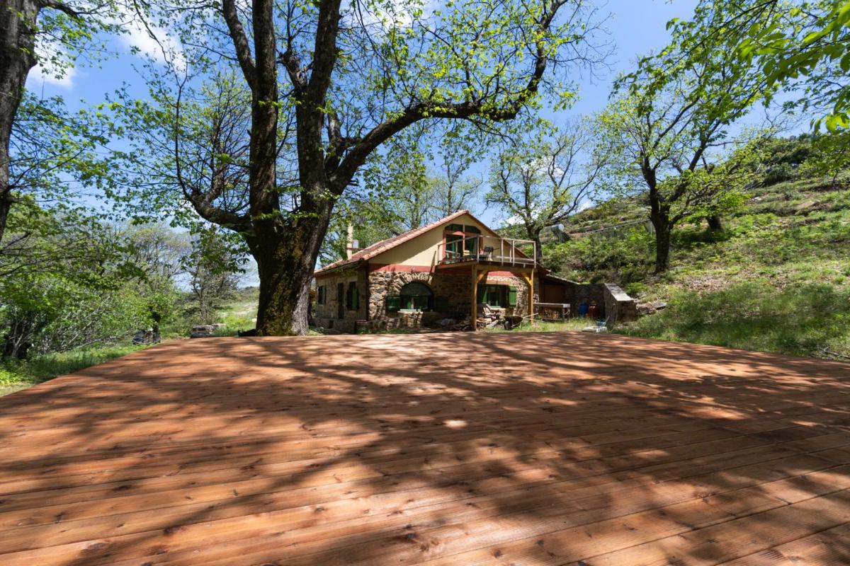 Hani Kastania - Chania retreat for families and groups for holidays and workshops - Housity