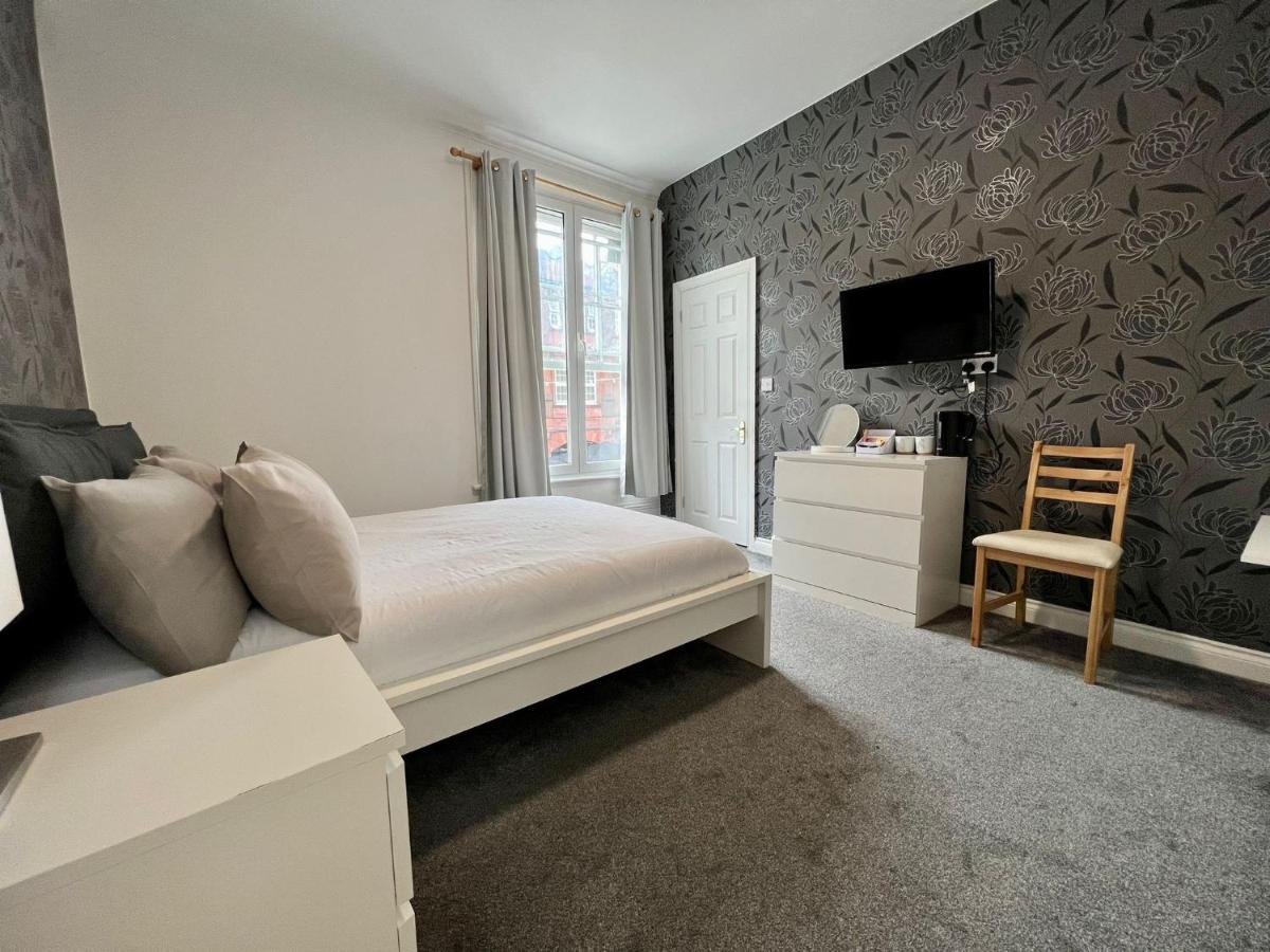 Oxford Street Stays - Housity